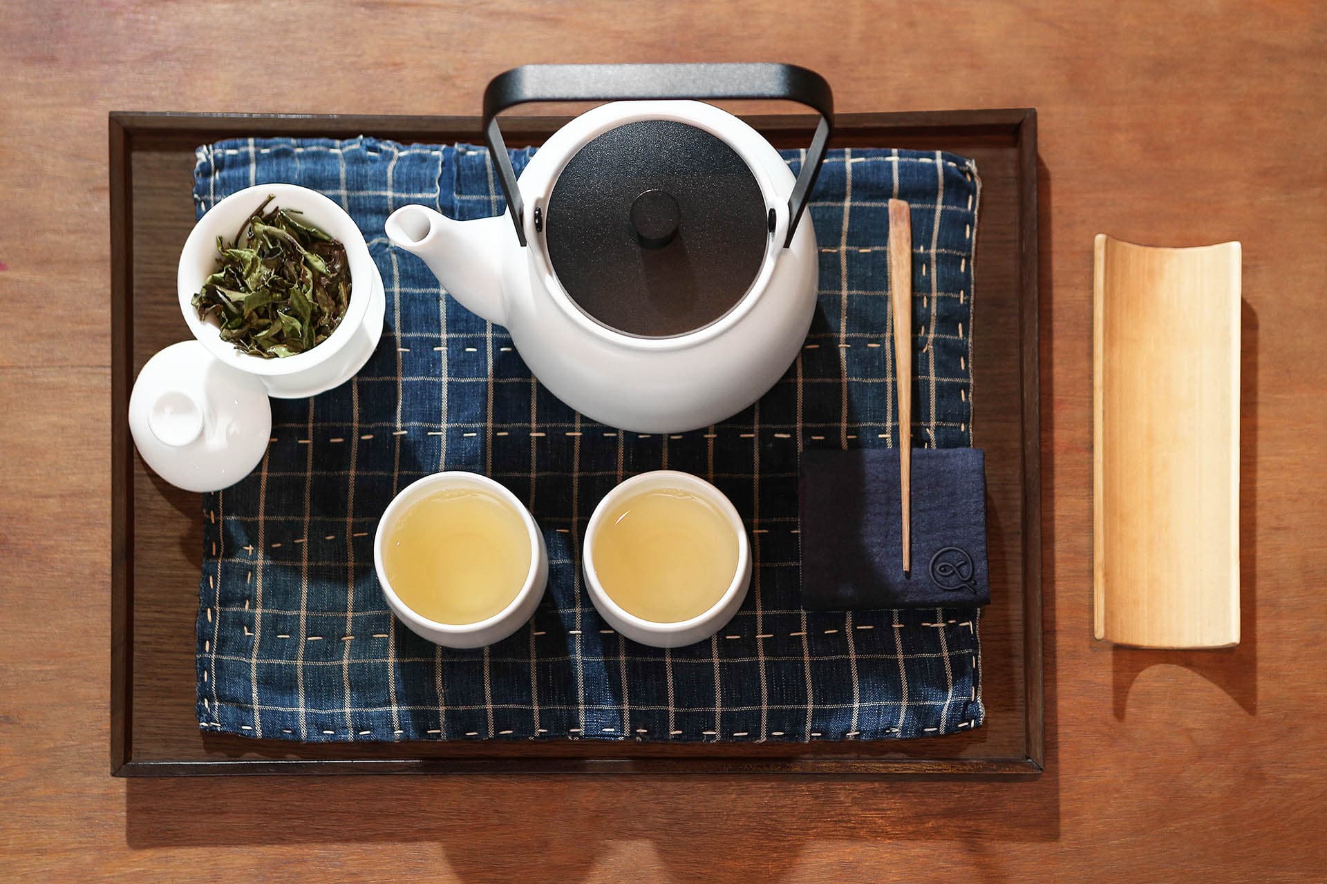 奉茶壺 LU YU / Teapot 奉茶壺 LU YU / Teapot